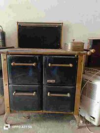 Stufa a legna vintage funzionante.
