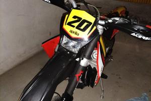 aprilia sxv 550