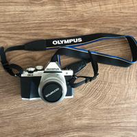Olympus OM-D E-M10 Mark III