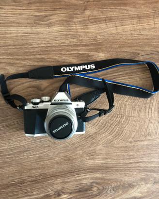 Olympus OM-D E-M10 Mark III