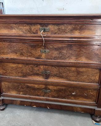 comò in legno antico da restaurare