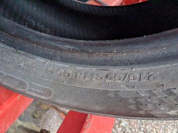Kumho 215-55-18 estive