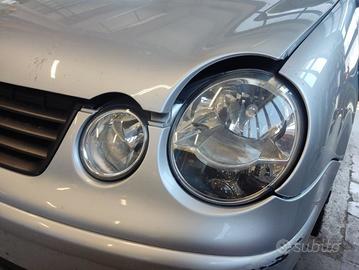 Proiettore sinistro VOLKSWAGEN POLO del 2004