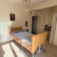 Letto ortopedico con materasso antidecupito