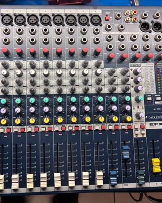 Mixer Soundcraft EFX 8