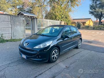Peujeot 207 NEOPATENTATI