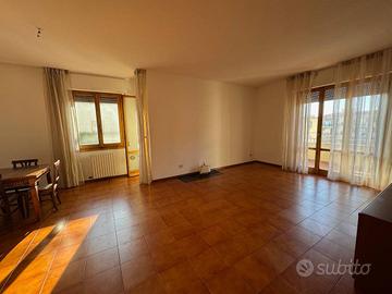 Appartamento di 100 m² con 4 locali a Firenze