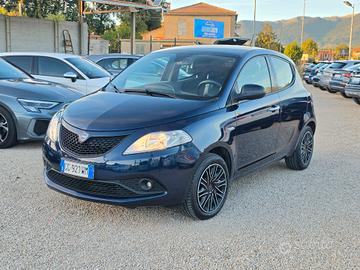 Lancia Ypsilon 1.0 FireFly 5 porte S&S Hybrid Ecoc