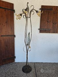 piantana a tre luci e lampadario