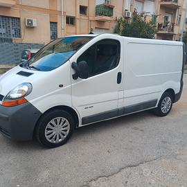 Renault traffic 3  posti 
