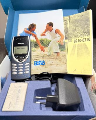 Nokia 8210 Nella Sua Scatola Originale