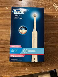 Spazzolino elettrico oral b pro 1 800