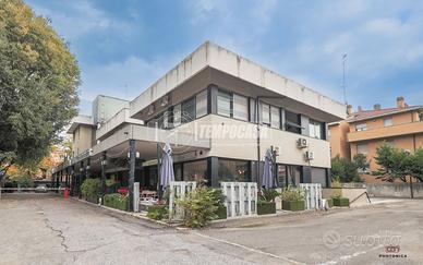 Locale Commerciale a San Lazzaro di Savena 2 local