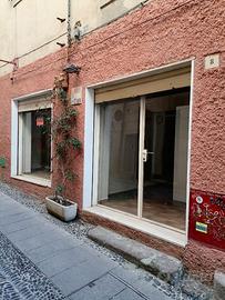 Magazzino Via Capo d'Oro