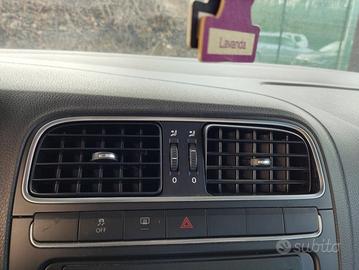 Bocchetta clima centrale VOLKSWAGEN POLO del 2010