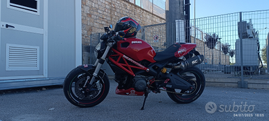 Ducati monster 696 a2