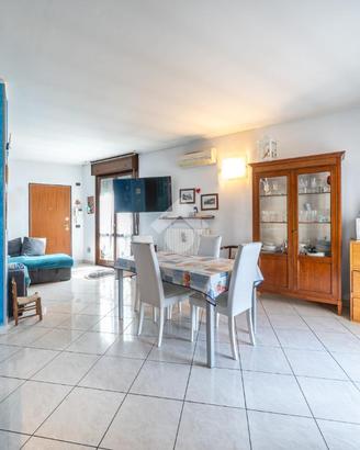 3 LOCALI A REGGIO NELL'EMILIA