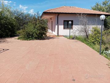 Villino singolo con terreno