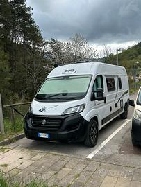 CAMPER VAN