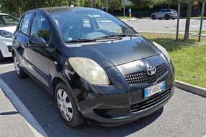 TOYOTA Yaris 1.0 5 porte Now senza nessun lavoro