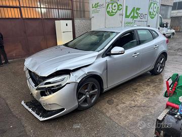 Volvo v40 2017    1.6d