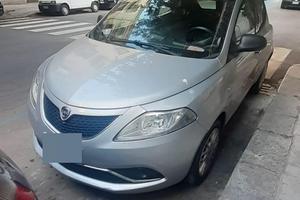 Lancia y Benzina ⛽️ 