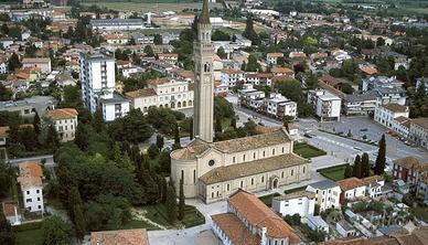 FOSSALTA DI PIAVE CAPANNONE A REDDITO