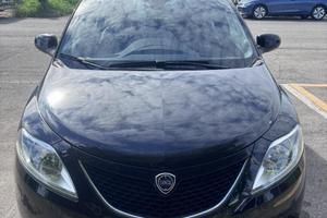 Lancia Y