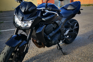 Moto Kawasaki 750 zr