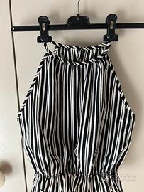 Top a righe bianche e nere