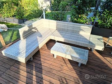 divano angolare da giardino