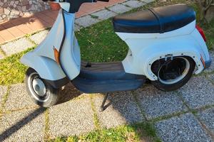 Vespa HP4