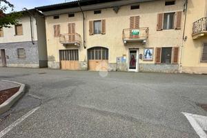 CASA SEMINDIPENDENTE A BIANZÈ