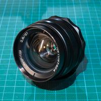 Obiettivo sovietico Mir-1Sh 37mm f/2.8 M42