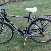 Due Bici. Una da uomo e una da donna