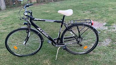 Due Bici. Una da uomo e una da donna