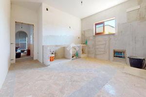 CASA SEMINDIPENDENTE A ORIA