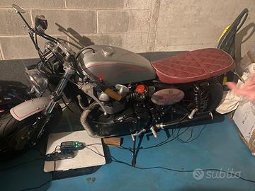 Moto triumph boneville 1000