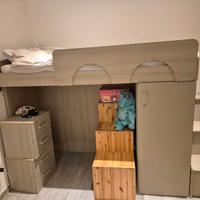 Letto a castello con 2 letti e scala contenitiva