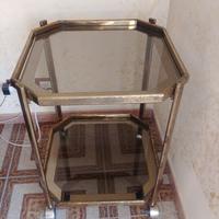Tavolino Vintage In Ottone E Vetro Con Ruote