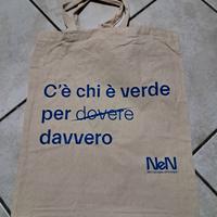 Borsa shopper NeN chi è verde davvero