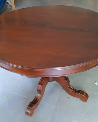 Tavolo rotondo in legno