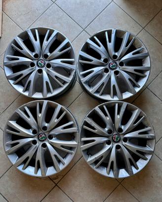 RIBASSO Cerchi in lega 17" originali Giulietta