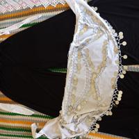 Completo danza top fascia bianchi pantaloni neri