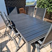 Tavolo da esterno con poltroncine