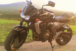 Kawasaki Z750