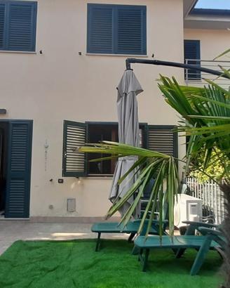 Casa Numana Sirolo vicino al centro giardino