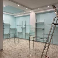 Arredamento per negozio, scaffalatura modulare