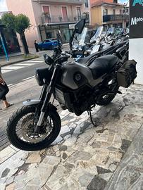 Leoncino 500 Trail usata con borse laterali e bloc