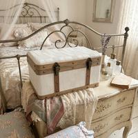 Elegante Cofanetto Shabby Chic in Pelle e Legno –